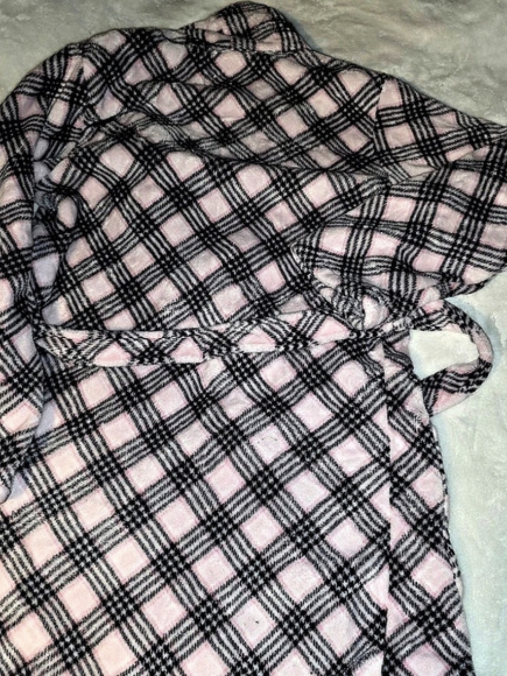 Victoria's Secret Signature Black/Pink Plaid Short Cozy Robe w/belt XS